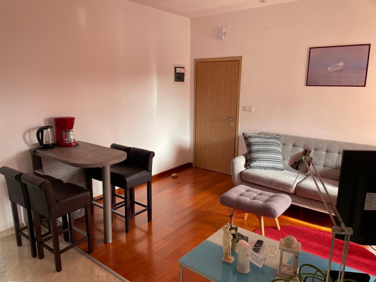 Apartments Dumina Муртер Екстериор снимка